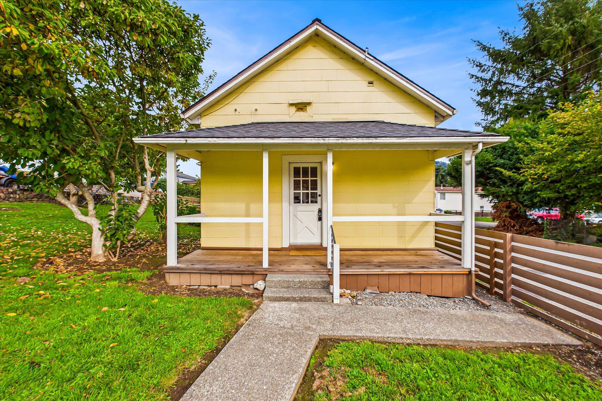209 Monument Road Rio Dell, CA 95562 - Photo 5 of 34
