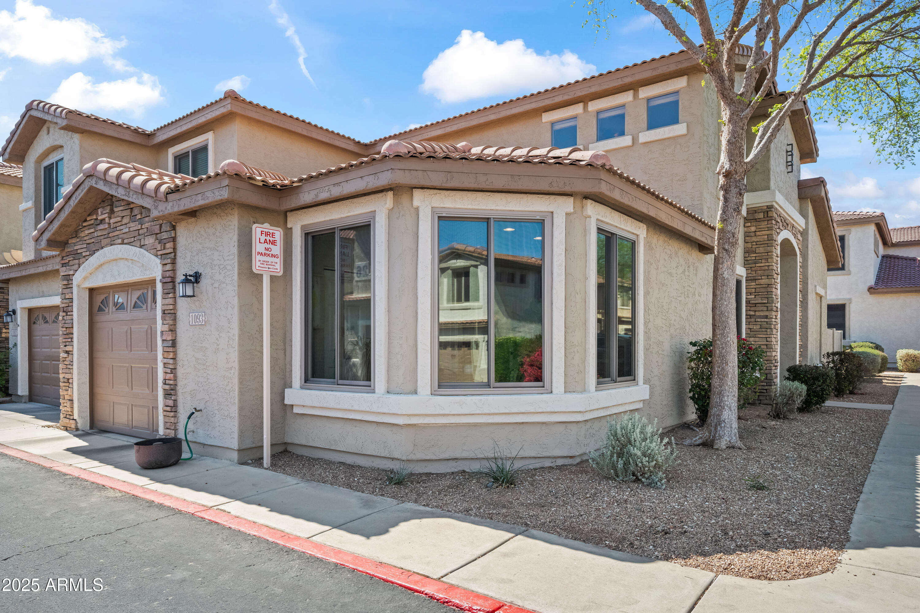 1024 East Frye Road, Unit 1093 Phoenix, AZ 85048 - Photo 30 of 38 Garage