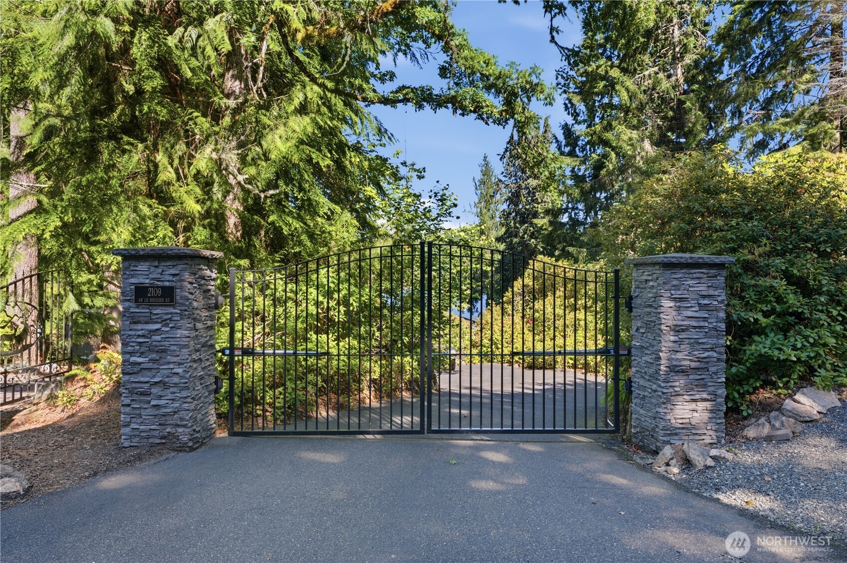 2109 Southwest Lake Roesiger Road Snohomish, WA 98290 - Photo 39 of 40 Gallery Image 39