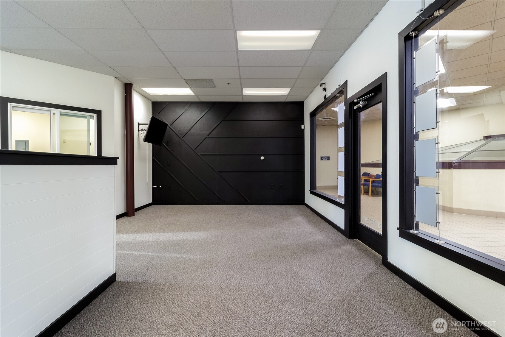 38 East Main Street Walla Walla, WA 99362 - Photo 7 of 24 a view of an empty room