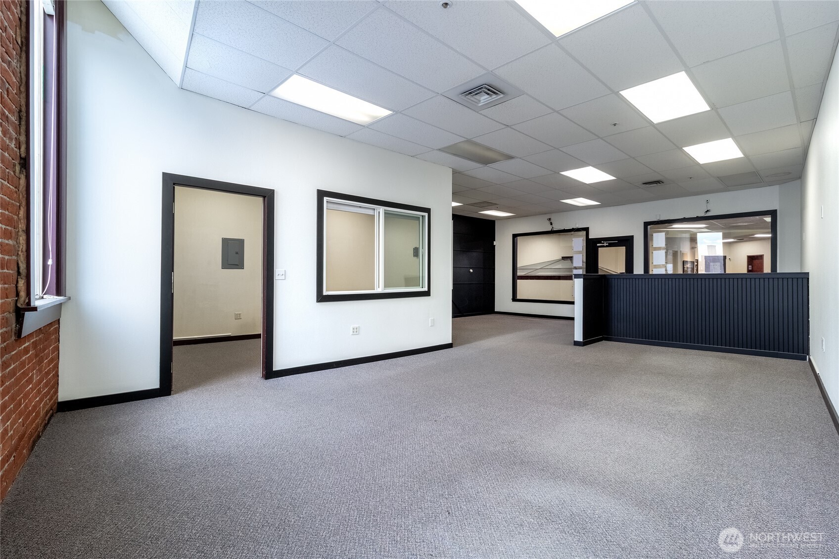 38 East Main Street Walla Walla, WA 99362 - Photo 9 of 24 a view of livingroom with furniture