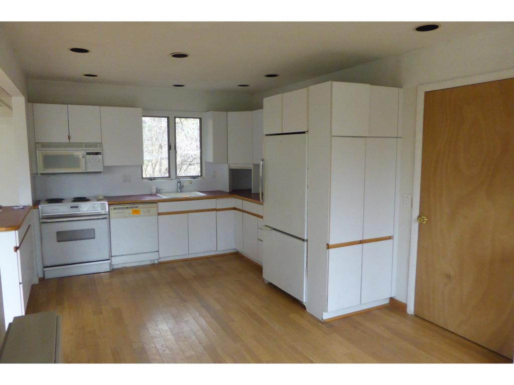 2330 Carpenter Hill Road Pownal, VT 05201 - Photo 3 of 20