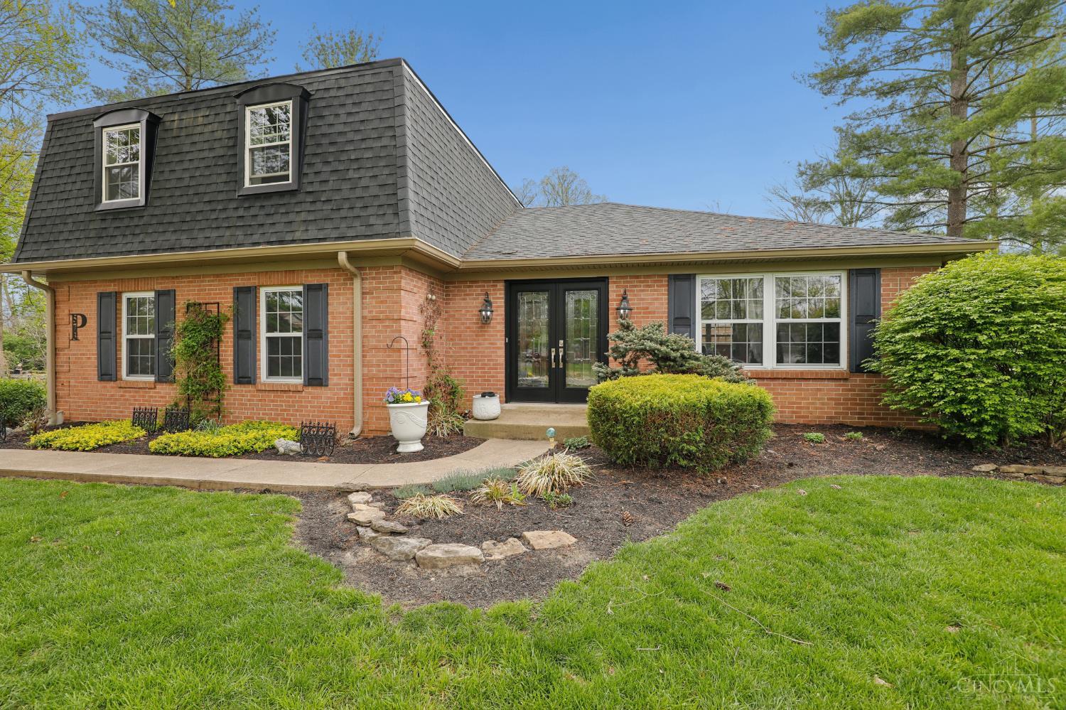 573 Pepper Ridge Road Cincinnati, OH 45244 - Photo 2 of 43