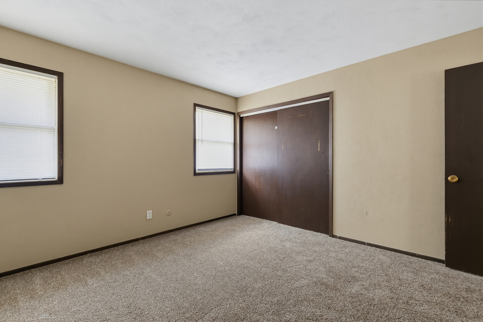 3367 Hillandale Road Davenport, IA 52806 - Photo 15 of 26