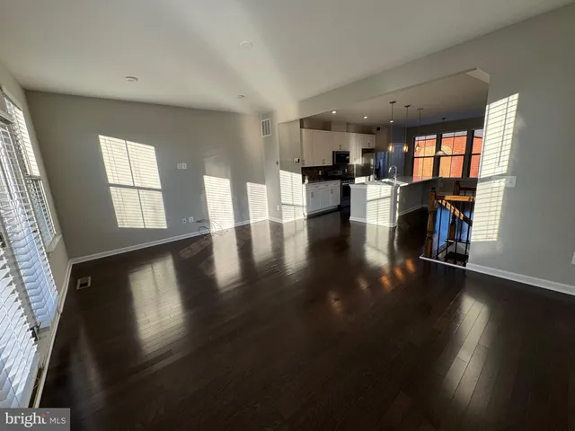 $3,300 | 120 Tolocka Terrace Northeast, Leesburg, VA 20176