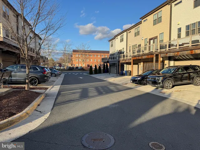 $3,300 | 120 Tolocka Terrace Northeast, Leesburg, VA 20176