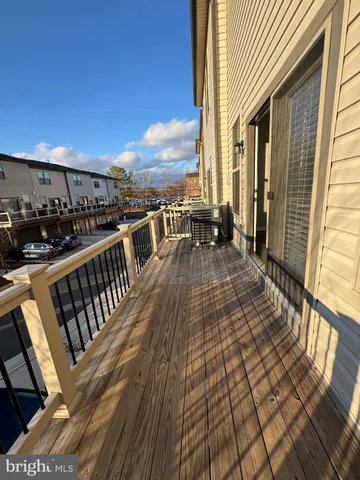 $3,300 | 120 Tolocka Terrace Northeast, Leesburg, VA 20176