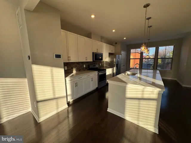 $3,300 | 120 Tolocka Terrace Northeast, Leesburg, VA 20176