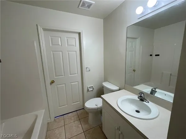 $1,800 | 1428 Southwest 29th Street, Cape Coral, FL 33914
