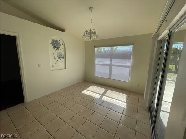 $1,800 | 1428 Southwest 29th Street, Cape Coral, FL 33914