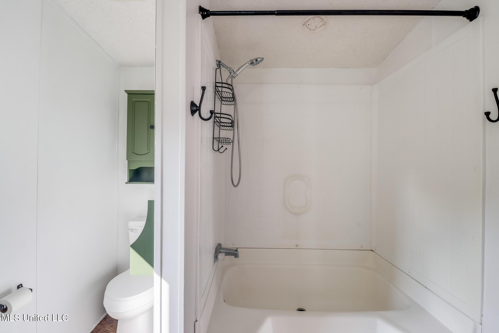 11300 Max Bryant Road Moss Point, MS 39562 - Photo 14 of 26 Photo Dec 08 2025, 12 11 44 PM (1)