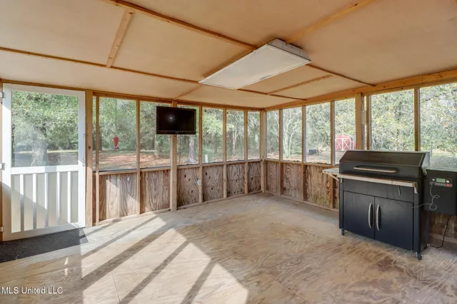 $1,800 | 11300 Max Bryant Road, Moss Point, MS 39562