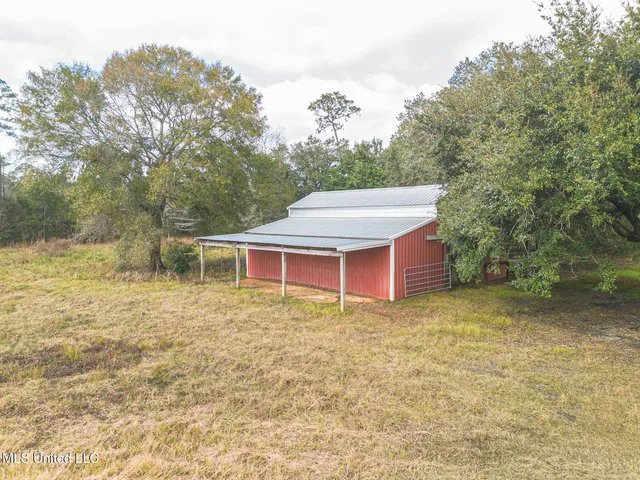 $1,800 | 11300 Max Bryant Road, Moss Point, MS 39562