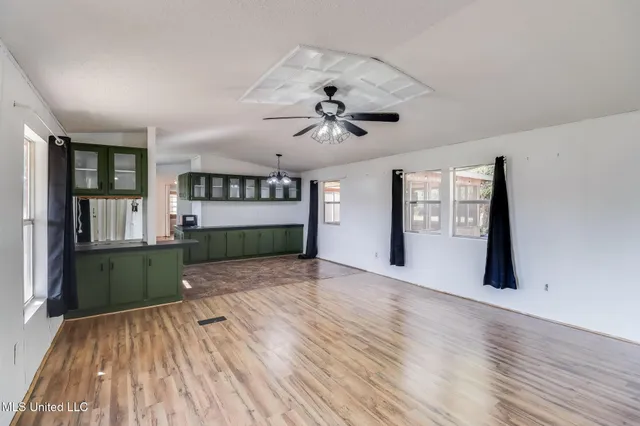 $1,800 | 11300 Max Bryant Road, Moss Point, MS 39562