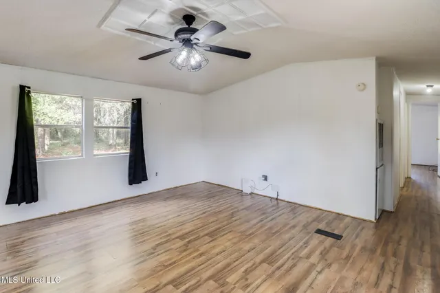 $1,800 | 11300 Max Bryant Road, Moss Point, MS 39562