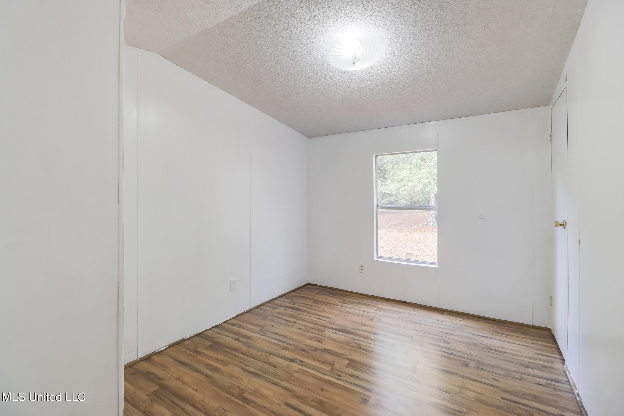 11300 Max Bryant Road Moss Point, MS 39562 - Photo 9 of 26 Photo Dec 08 2025, 12 14 21 PM (2)