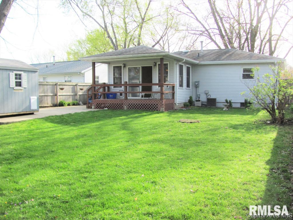 2109 Stonehenge Road Springfield, IL 62702 - Photo 3 of 23