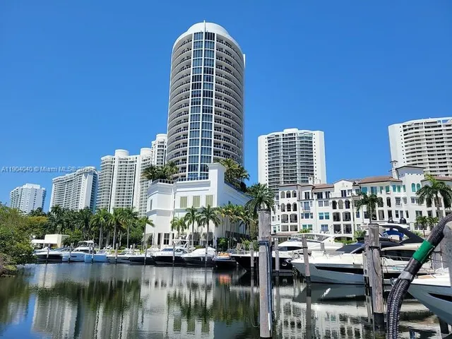 $6,800 | 2000 Island Boulevard, Unit 609, Aventura, FL 33160