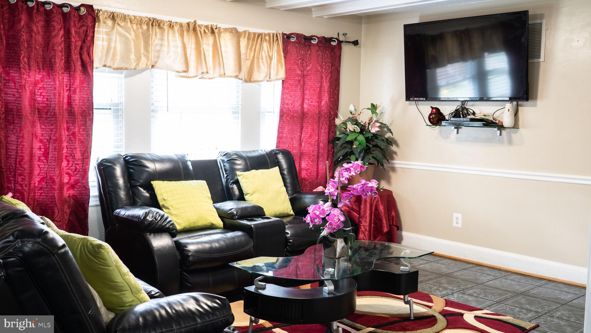 11705 Gail Street Silver Spring, MD 20902 - Photo 4 of 27