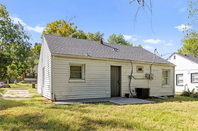 $99,000 | 6815 South Benton Avenue, Kansas City, MO 64132