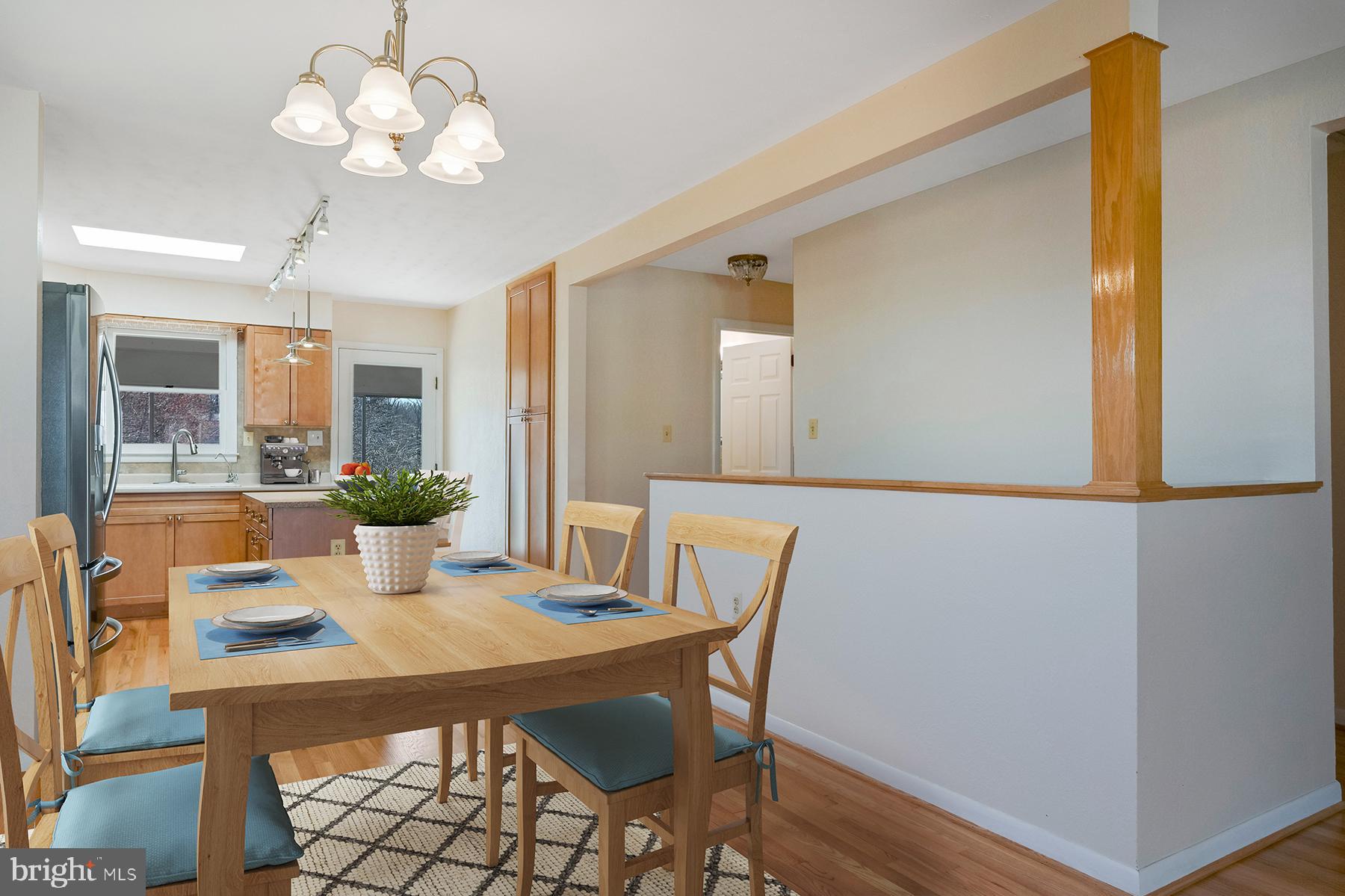 1921 Orchard Point Road Pasadena, MD 21122 - Photo 10 of 48 Dining area