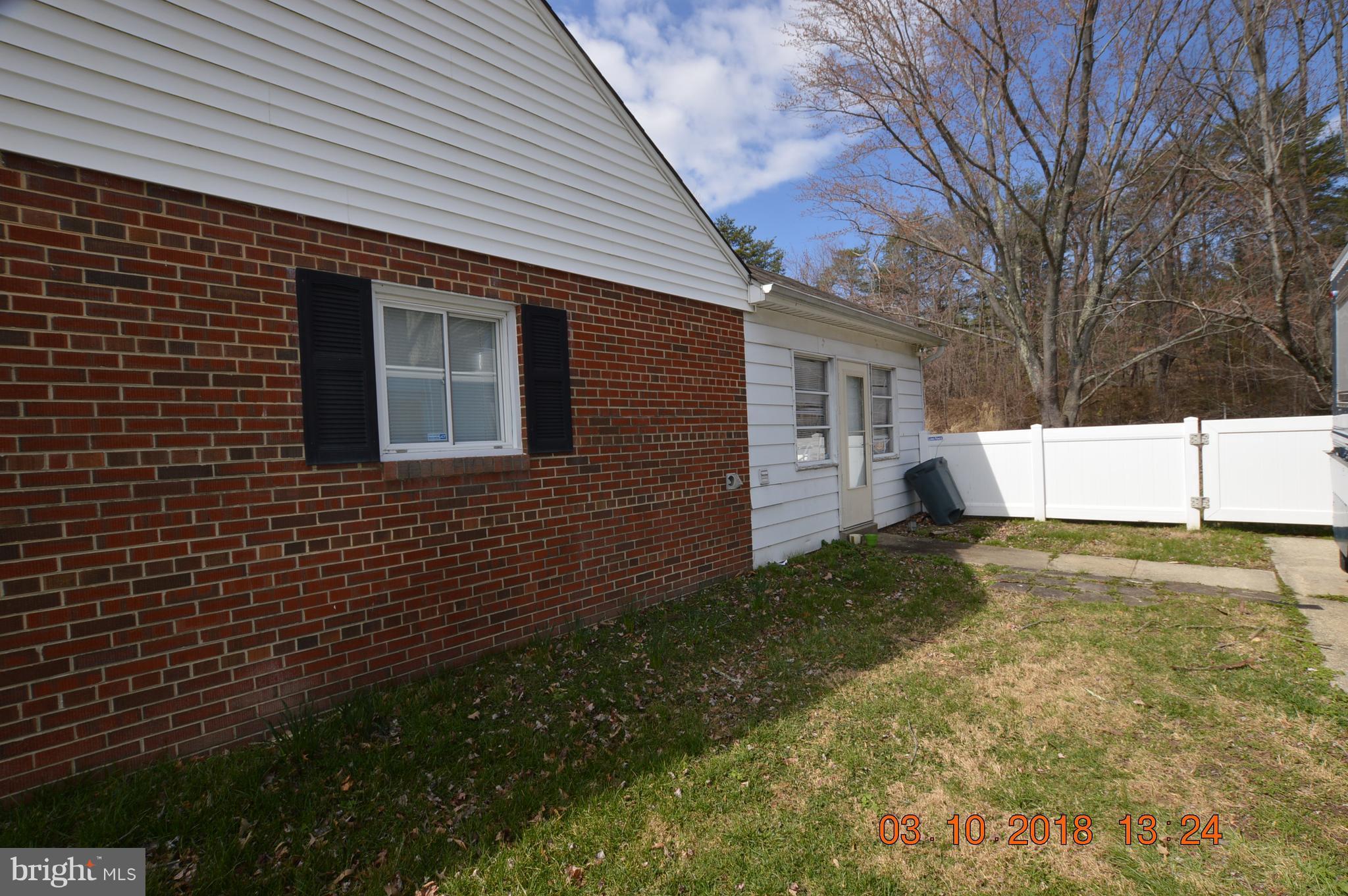 6200 Buckler Road Clinton, MD 20735 - Photo 3 of 16 Exterior (Rear)