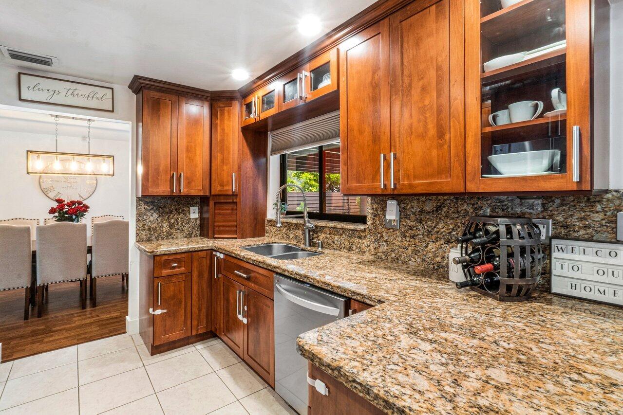 12901 Southwest 148th Street Road Miami, FL 33186 - Photo 9 of 28 kitchen