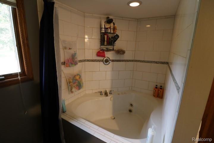4521 Hough Road Dryden, MI 48428 - Photo 18 of 27 IMG_3354.JPG