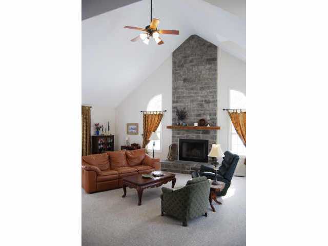 2975 Wheeling Road Lancaster, OH 43130 - Photo 2 of 10 Gallery Image 2
