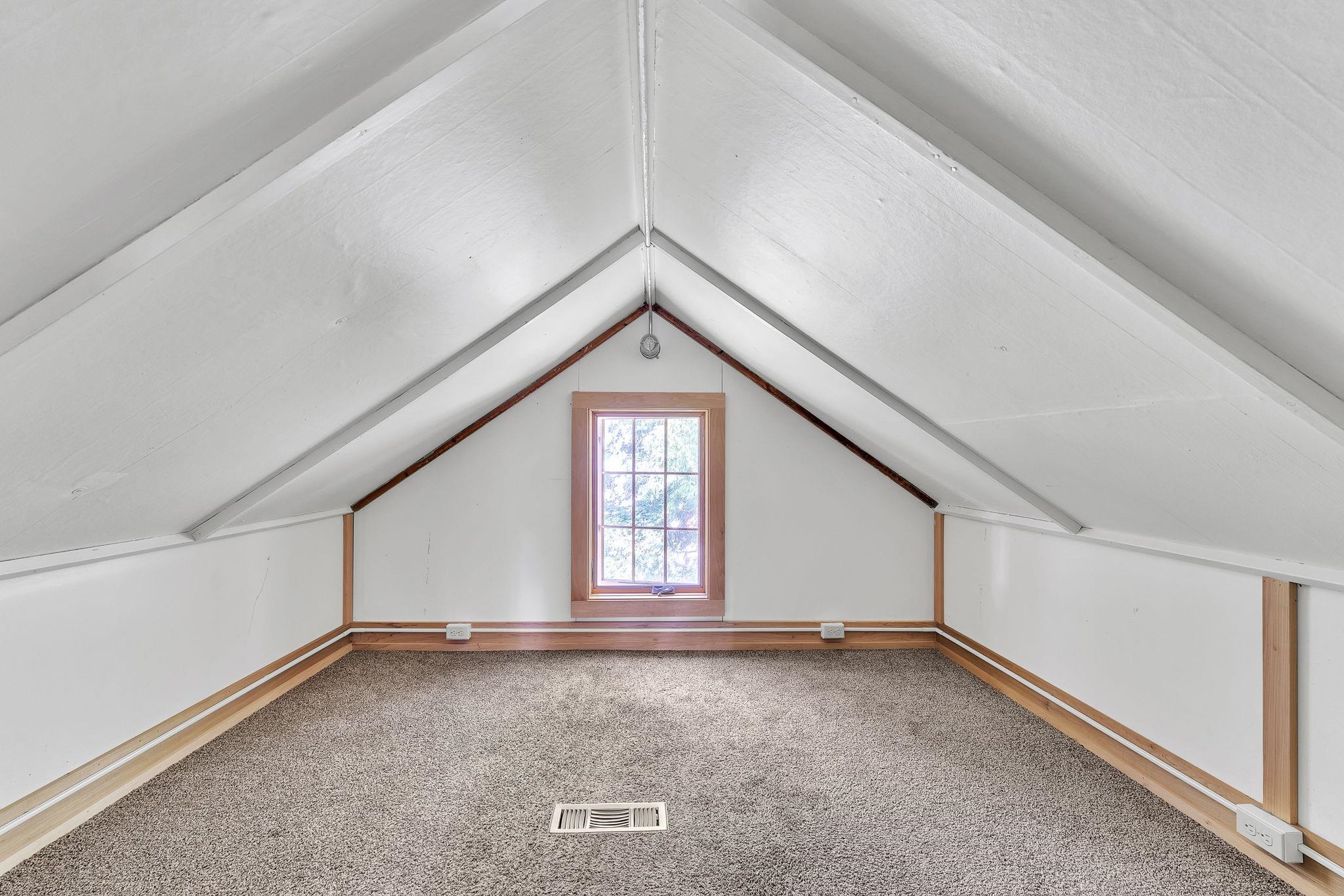 103 Glenbrook Road Castleton, VT 05735 - Photo 11 of 14 Gallery Image 11