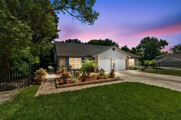 $370,000 | 2861 Whitehall Drive, Palm Harbor, FL 34684