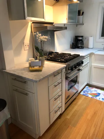 $7,000 | 9 Rowland Place, Westport, CT 06880