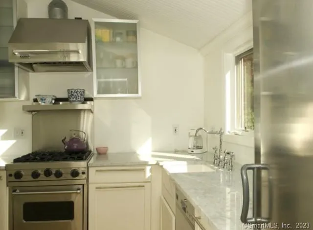 $7,000 | 9 Rowland Place, Westport, CT 06880