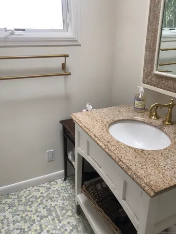 $7,000 | 9 Rowland Place, Westport, CT 06880