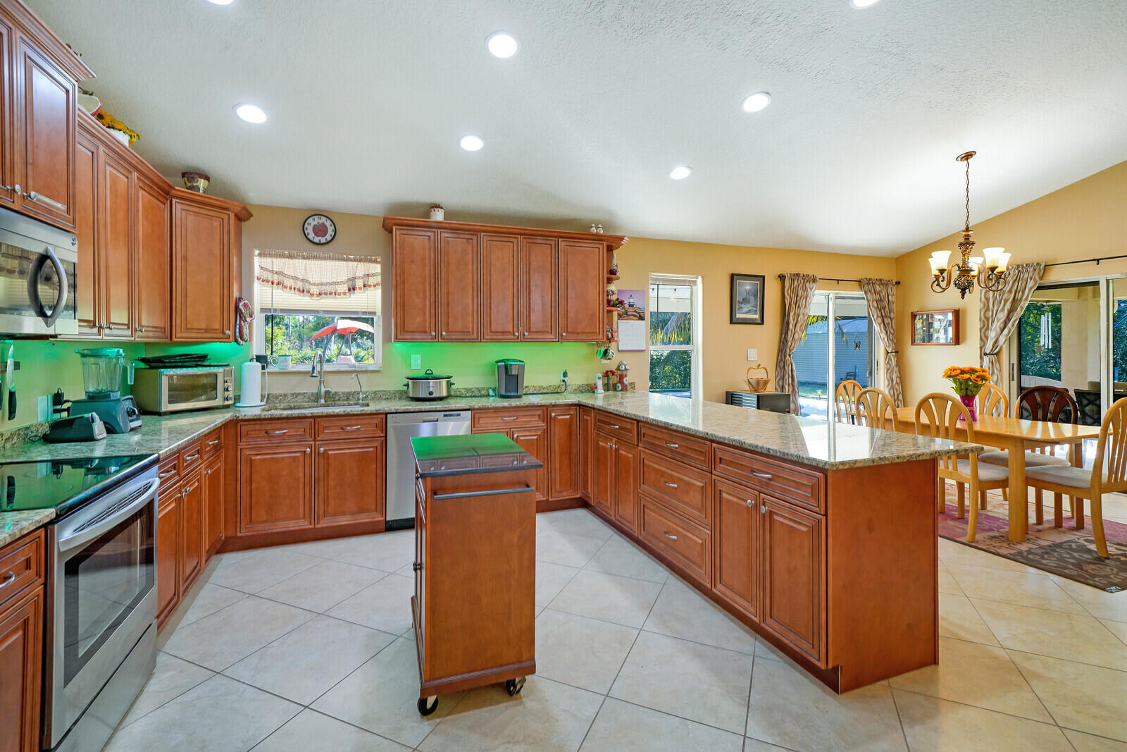 16762 63rd Road North The Acreage, FL 33470 - Photo 12 of 49 12_Image_12_mls