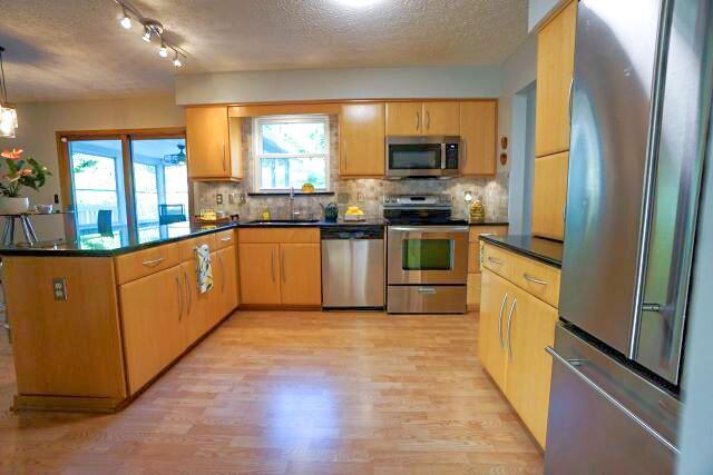 4572 Hidden Ridge Court Columbus, OH 43230 - Photo 13 of 43 Plush Cabinetry