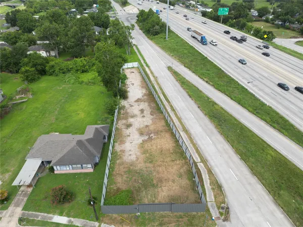$1,000 | 5301 Wayne Street, Houston, TX 77026