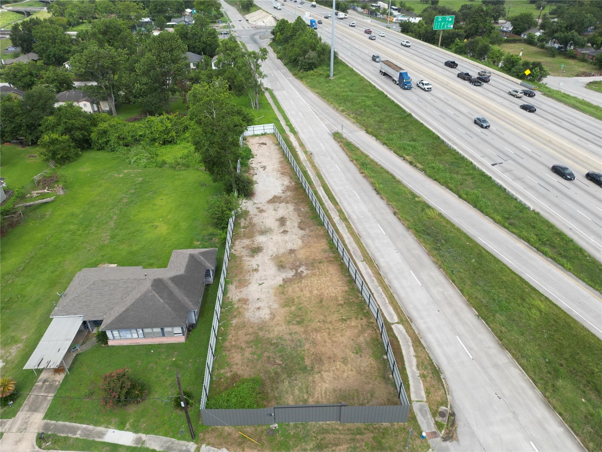 5301 Wayne Street Houston, TX 77026 - Photo 1 of 11