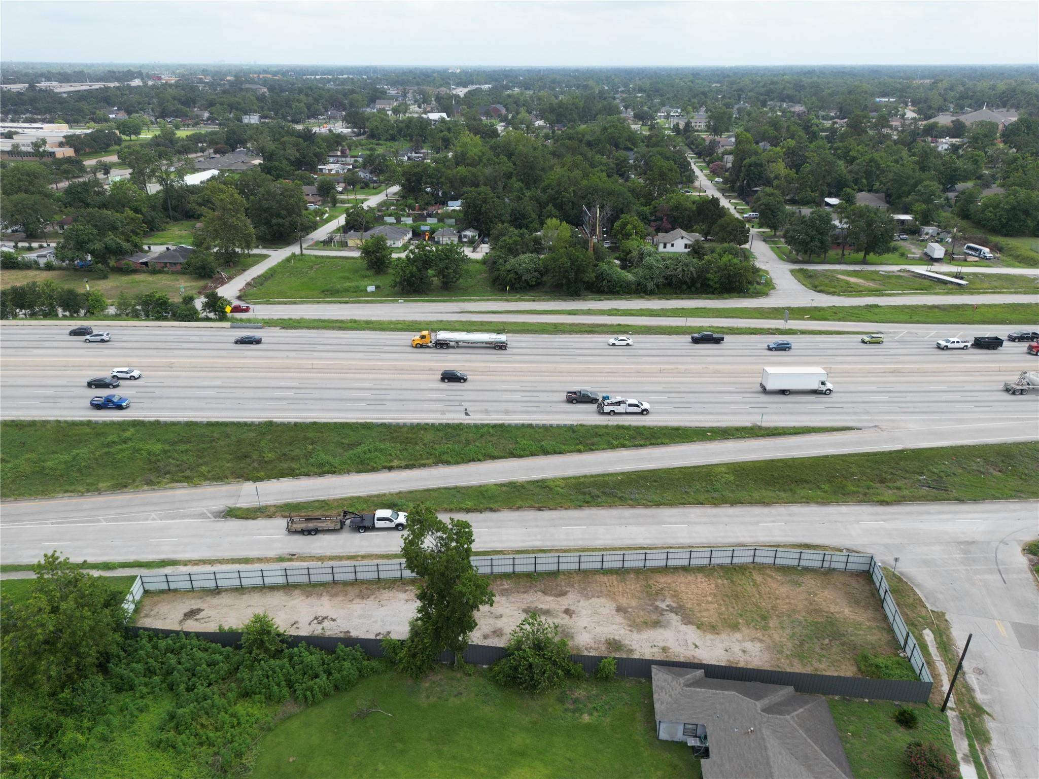 5301 Wayne Street Houston, TX 77026 - Photo 2 of 11 an aerial view of a yard with a swimming pool