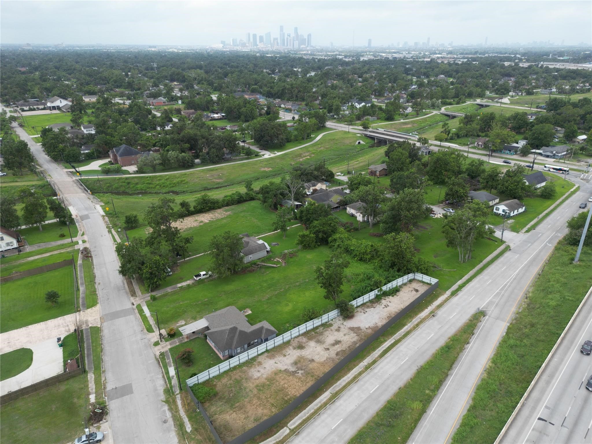 5301 Wayne Street Houston, TX 77026 - Photo 4 of 11 a view of a city from a balcony