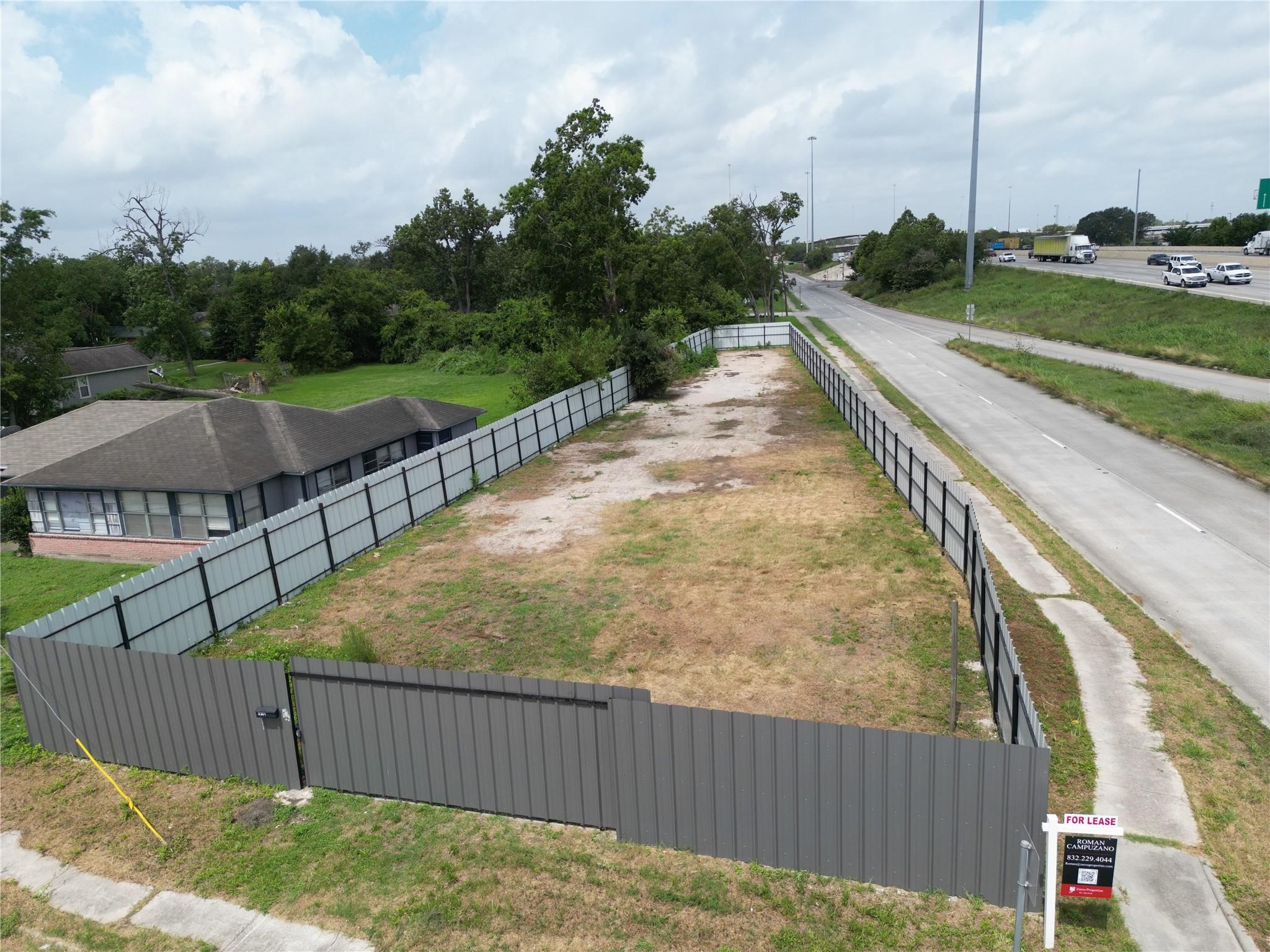 5301 Wayne Street Houston, TX 77026 - Photo 9 of 11