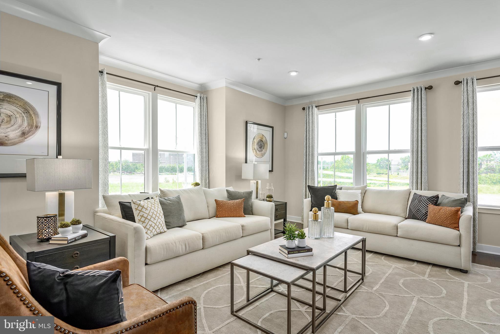 5602 Greenpoint Lane, Unit E Upper Marlboro, MD 20772 - Photo 10 of 24 Living Room