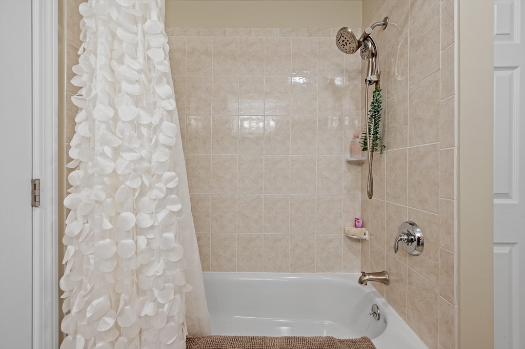 48 Phillips Road, Unit 12 Holden, MA 01520 - Photo 10 of 34