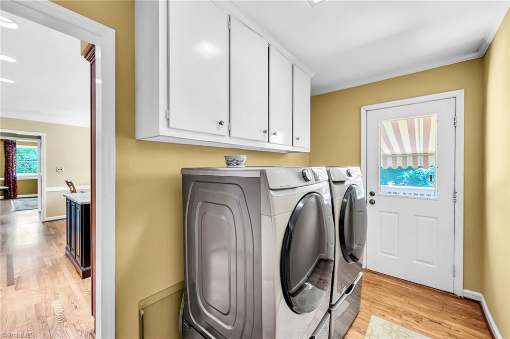 1325 Heathcliff Road High Point, NC 27262 - Photo 17 of 48