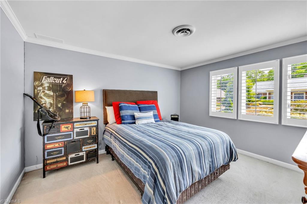 1325 Heathcliff Road High Point, NC 27262 - Photo 19 of 48