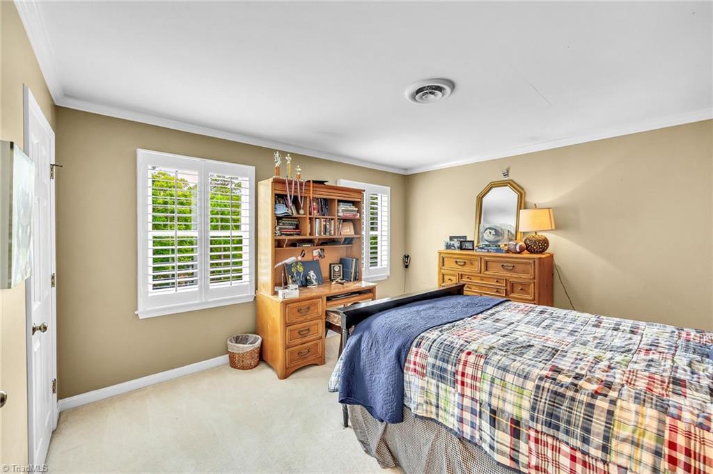 1325 Heathcliff Road High Point, NC 27262 - Photo 26 of 48