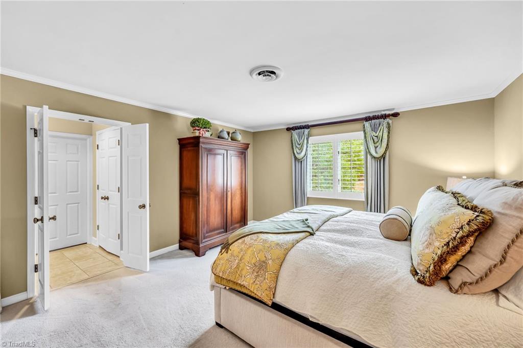 1325 Heathcliff Road High Point, NC 27262 - Photo 28 of 48