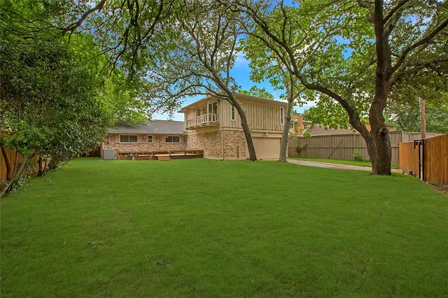 $3,150 | 2631 Peavy Road, Dallas, TX 75228