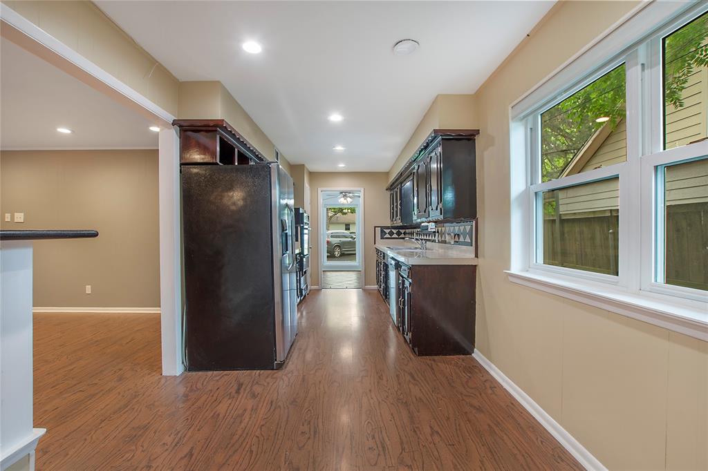 2631 Peavy Road Dallas, TX 75228 - Photo 10 of 31