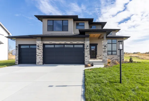 $594,220 | 7620 East 115th Avenue, Crown Point, IN 46307